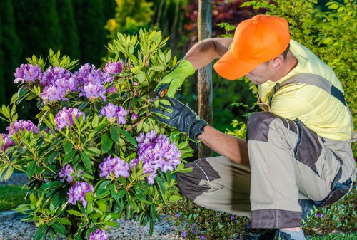 Gardeners Woodside Park secure payment illustration